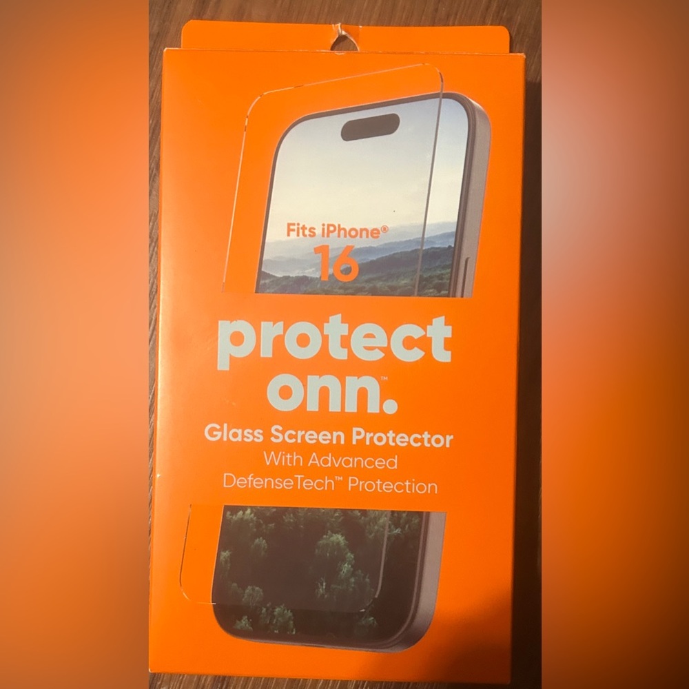 onn. DefenseTech Screen Protection iPhone 16